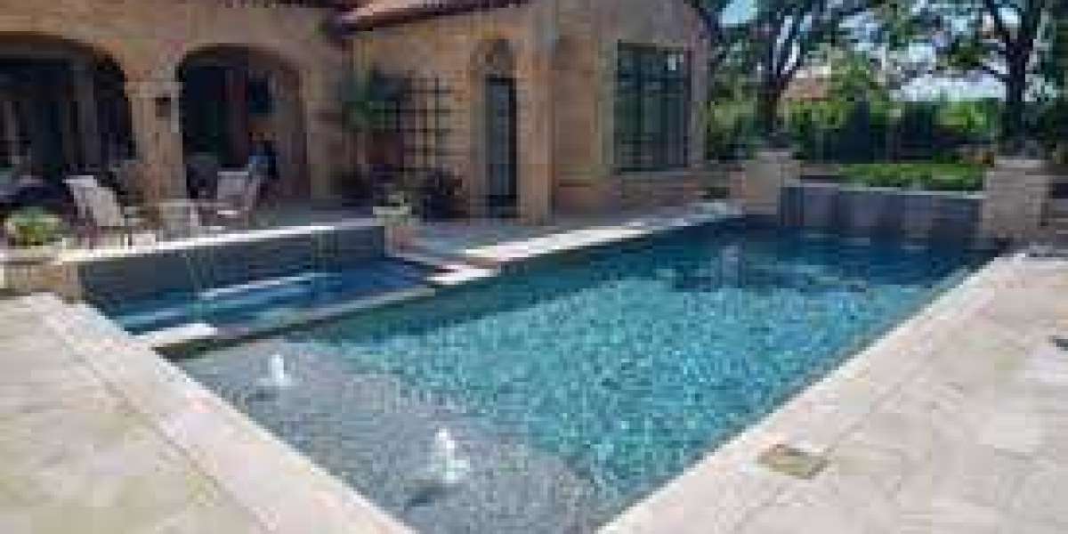 How Do You Choose the Right Swimming Pool Design for Your Dubai Home?